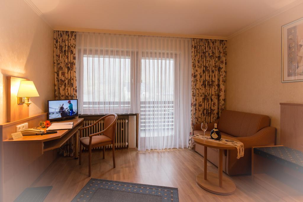 Gasthof Rodachtal Mit Gaestehaus Katharina Schwarzenbach am Wald エクステリア 写真